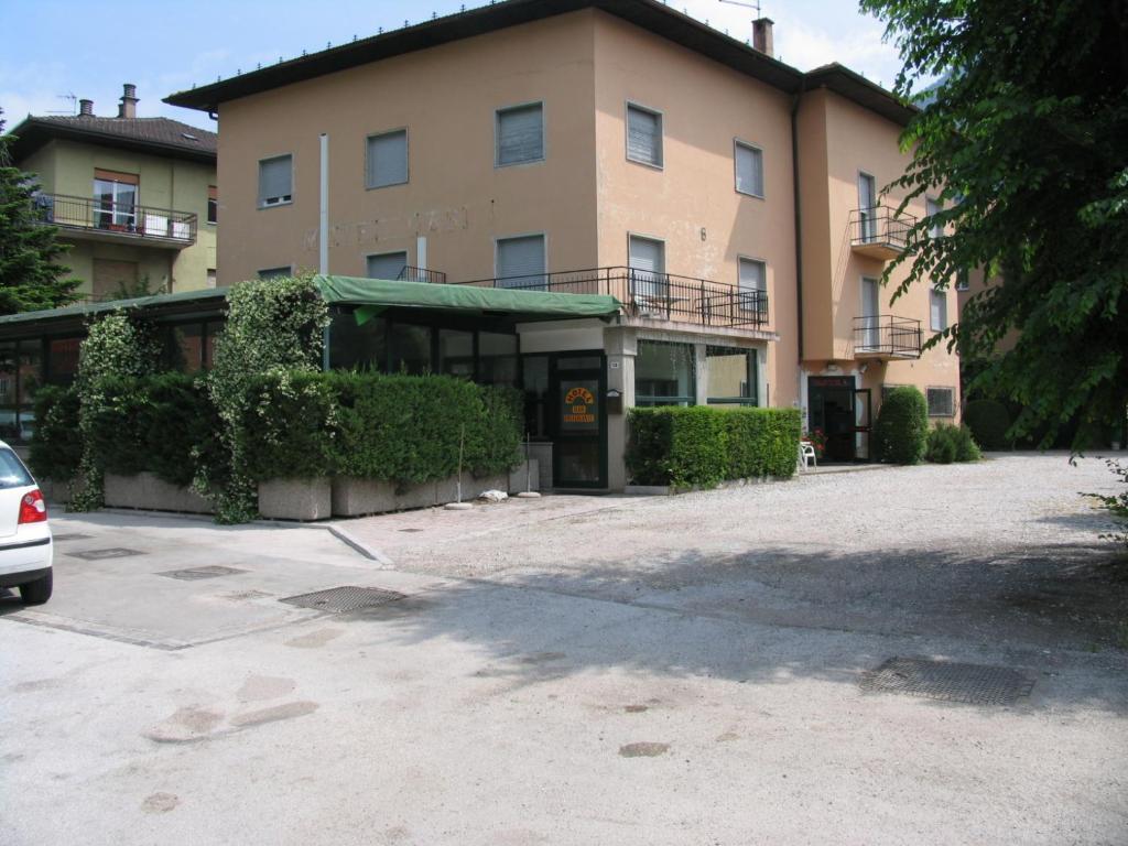 Hotel Oasi Trento Exterior foto
